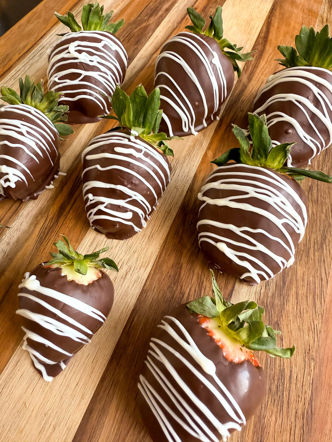 Chocolate Covered Strawberries - 6 count - Locally Sourced Via Sticky Fingers IC